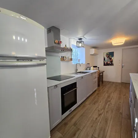 Magnifique Familiale, 5 Chambres, Piscine & Parking Villa *