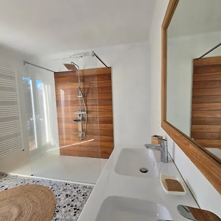 Magnifique Familiale, 5 Chambres, Piscine & Parking