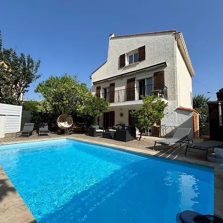 Magnifique Villa Familiale, 5 Chambres, Piscine & Parking *