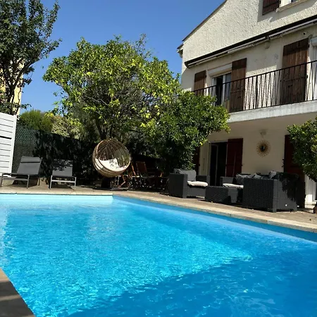 Vila Magnifique Villa Familiale, 5 Chambres, Piscine & Parking *