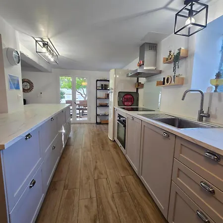 Magnifique Villa Familiale, 5 Chambres, Piscine & Parking Vila