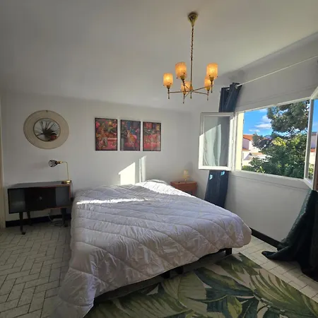 Magnifique Familiale, 5 Chambres, Piscine & Parking *