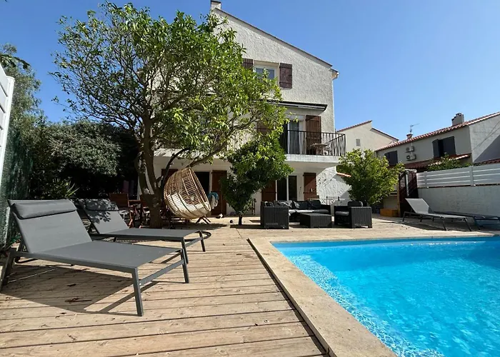 Magnifique Familiale, 5 Chambres, Piscine & Parking