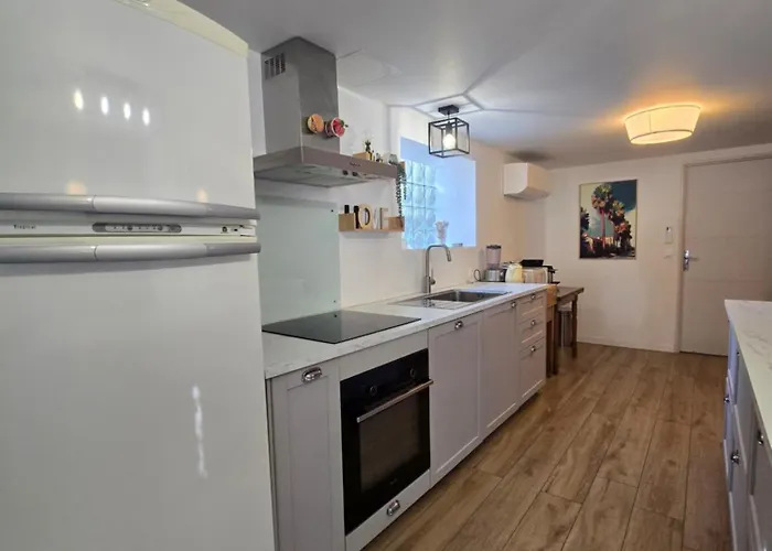 Magnifique Familiale, 5 Chambres, Piscine & Parking 别墅 *