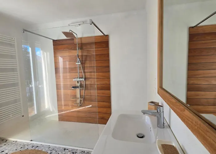 Magnifique Familiale, 5 Chambres, Piscine & Parking