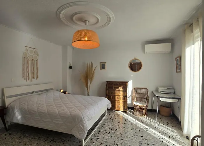 Magnifique Familiale, 5 Chambres, Piscine & Parking 别墅 *
