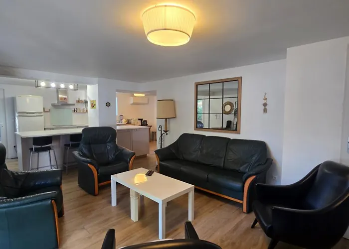 Magnifique Familiale, 5 Chambres, Piscine & Parking 别墅