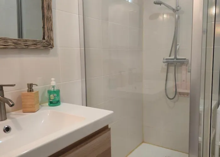 Magnifique Familiale, 5 Chambres, Piscine & Parking